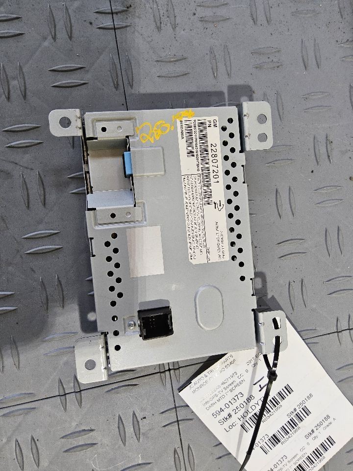 2010-2017 GMC Terrain Dash Mounted Lower 7" Display Screen