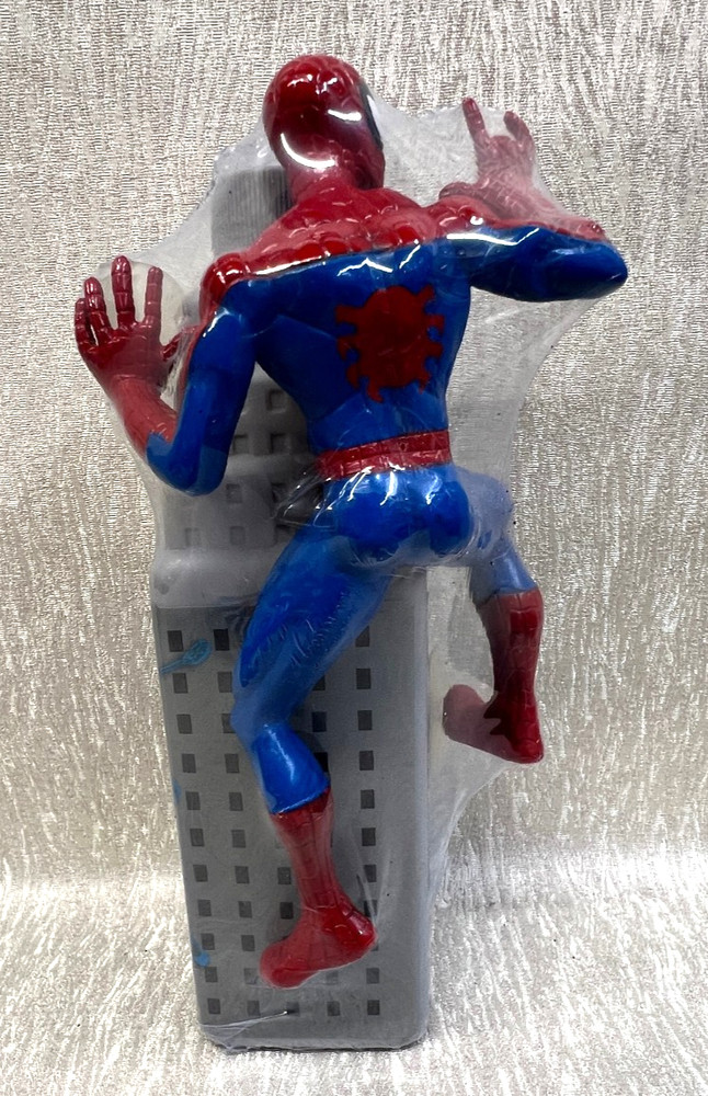 Spider-man Berry Scent Bubble Bath 10 oz Spidey on Building 2004