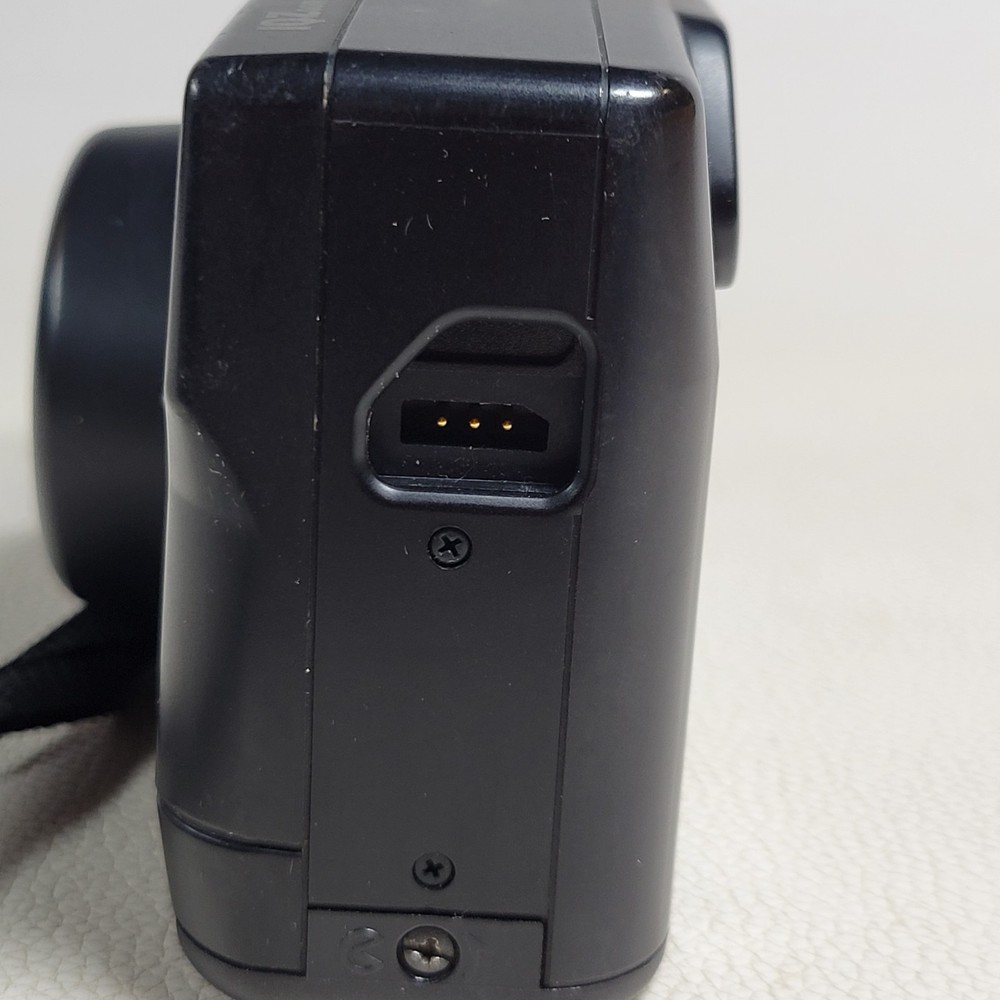 Pentax 900 35mm Autofocus With Strap...UNTESTED