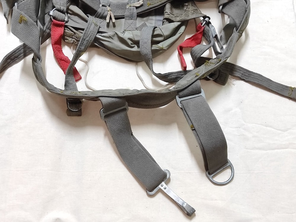 Vintage Soviet Parachute D-6 Series 4 Backpack + Suspension System,Original USSR