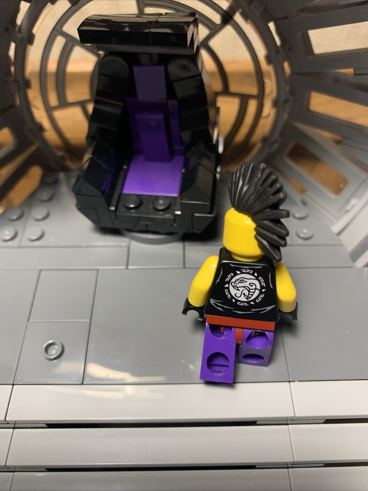 LEGO Ninjago: Eyezor Minifigure (b2)