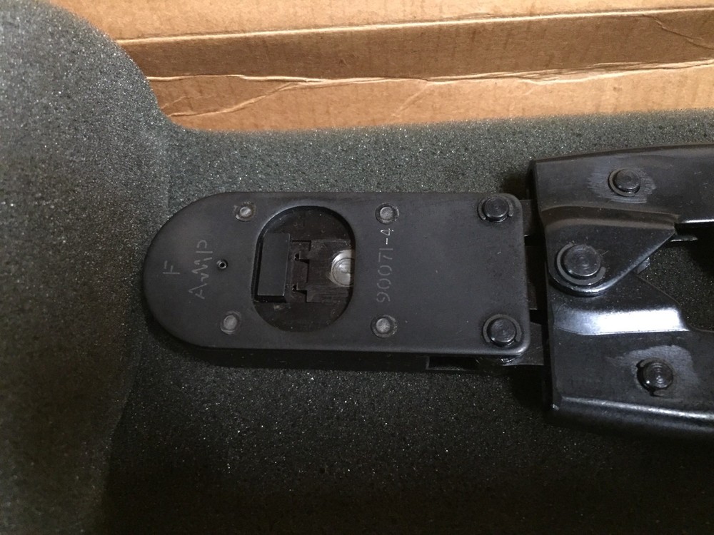 AMP 90071-4 Crimp Tool