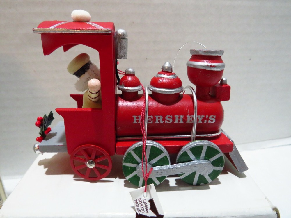 VTG HERSHEYS WOOD TRAIN ENGINE WITH HERSHEYS TIN