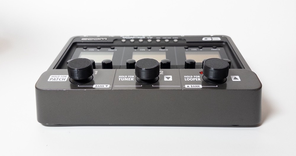 Zoom G3 Effects Processor Tested Working Used w/ adapter box