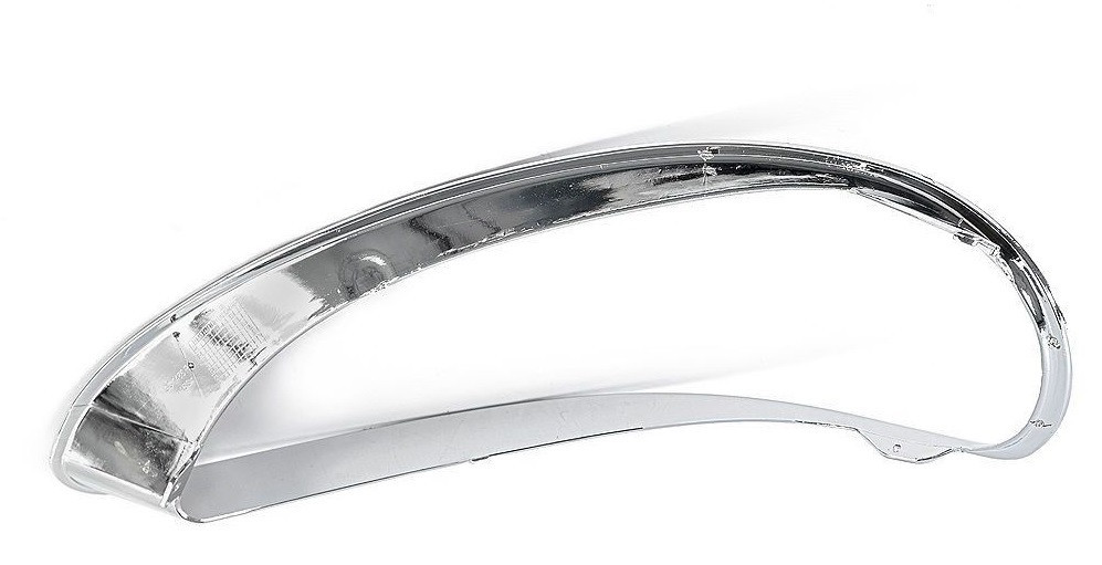 Freightliner Columbia Headlight Bezel Set Left & Right Chrome Plastic