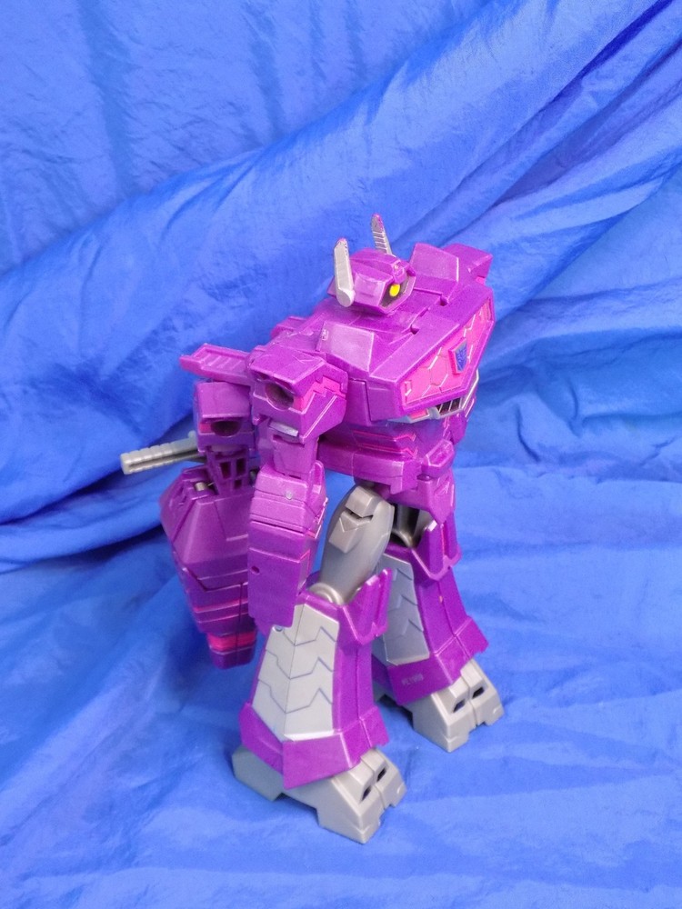 TRANSFORMERS CYBERVERSE Warrior Class WAVE CANNON SHOCKWAVE Complete Hasbro