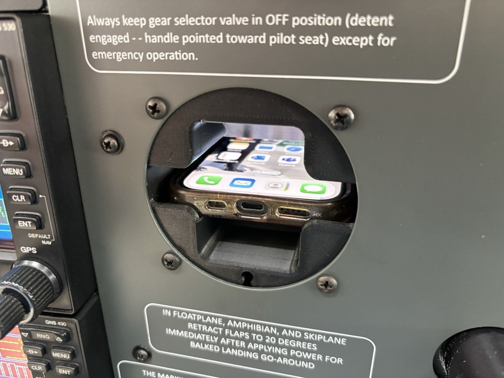 [BLACK] PanelPocket - Airplane Instrument Panel Phone Holder Pocket iPhone Plane