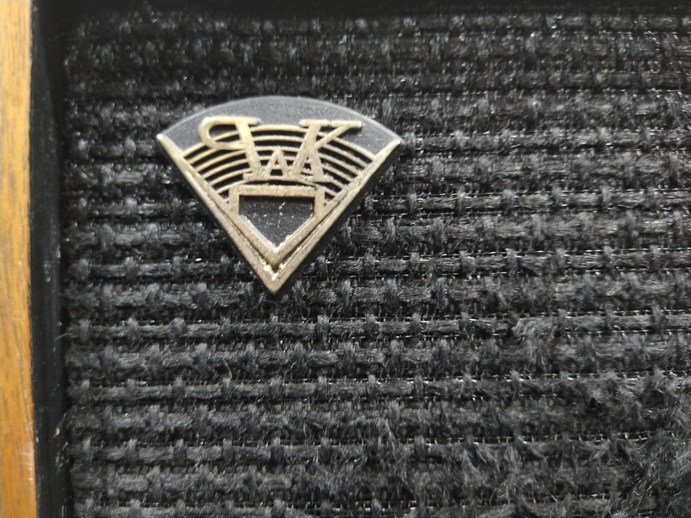 Original Klipsch Heresy Speaker (2 speakers available).