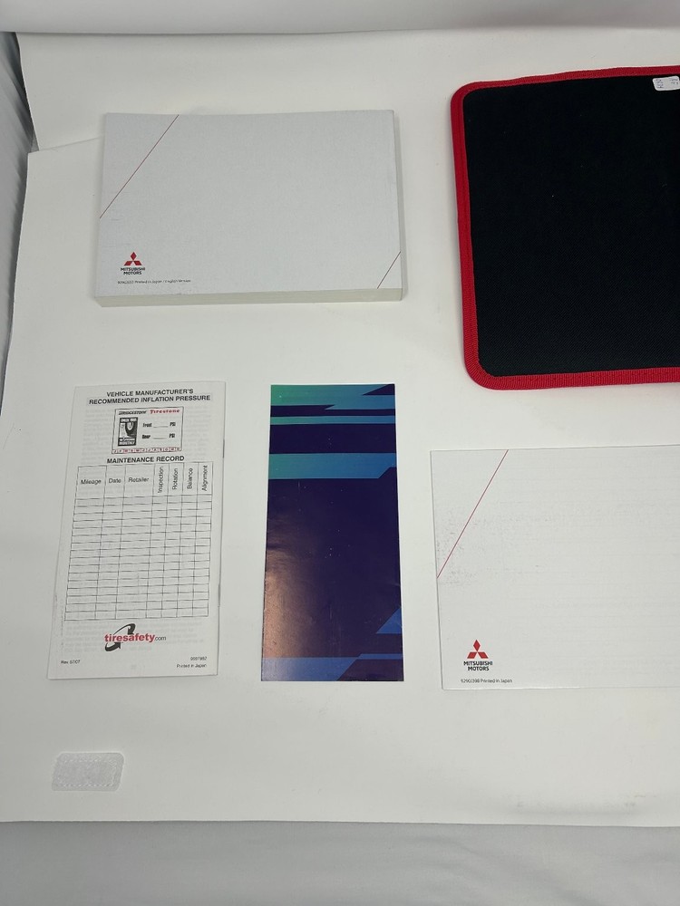 2019 Mitsubishi Eclipse Cross Owner's Manual Set With First Aid