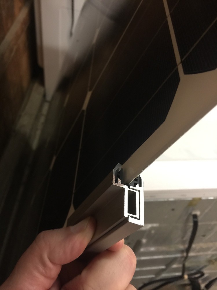 Semi Flexible Frameless Solar Panel Mounting brackets- Mid Clamp with Hardware