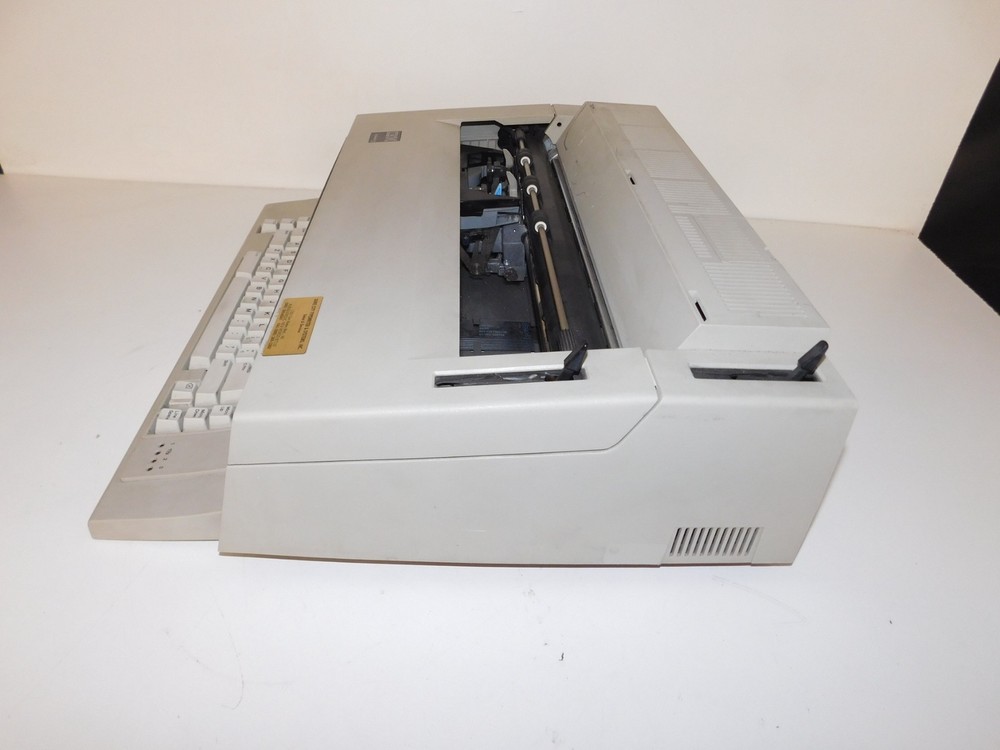 IBM WHEELWRITER 3 TYPEWRITER (TPS76)