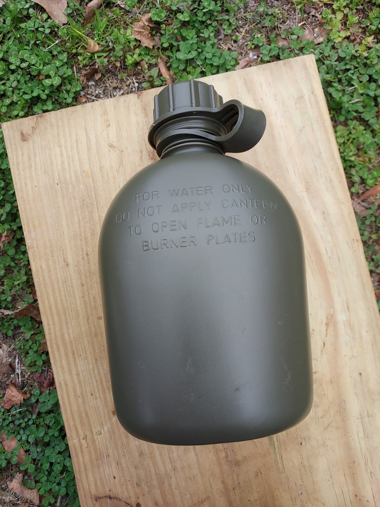 US Army Canteen 2002 Plastic