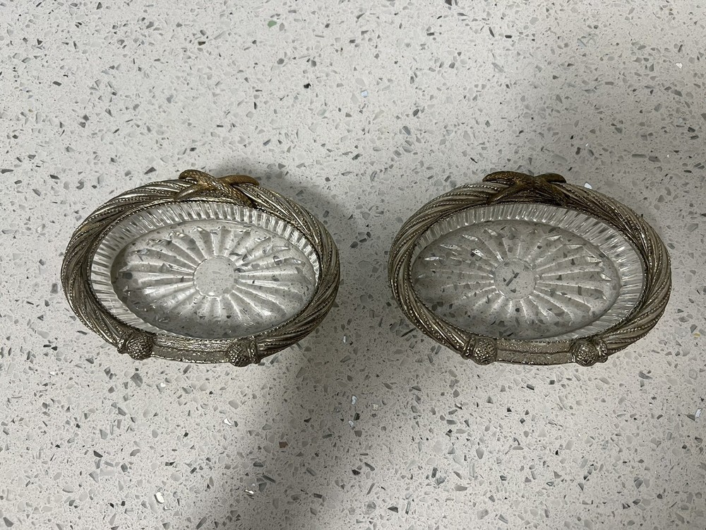 2 Regency Hollywood Stylebuilt Soap Dishes