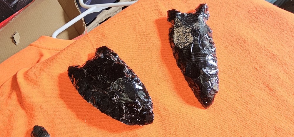 Volcanic Glass Arrowhead 8 Piece Set Clovis Points Lot # 15