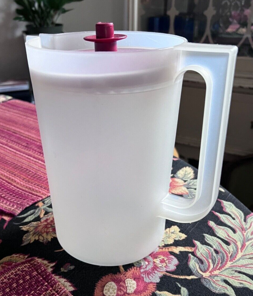 Tupperware Sheer 2 Qt Go Between Pitcher #1676-4 with Red Lid