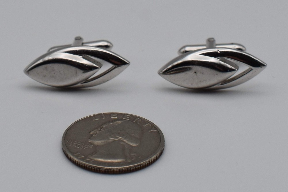 Swank Silver Tone Intricately Designed Cufflinks