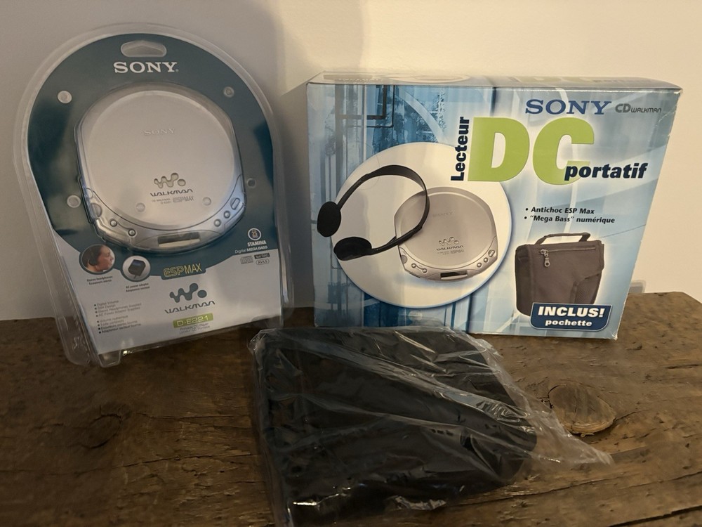 Sony Walkman ESP MAX model D-E221 With Case New Sealed