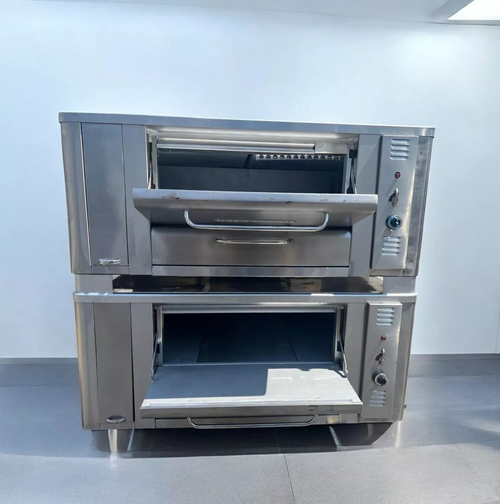 Blodgett 1000 oven double deck Gas or Propane-Refurbished