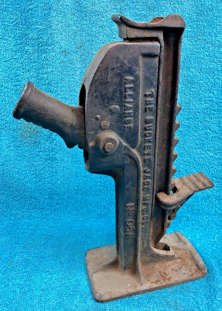 Original 1920's 1930's CADILLAC Script Accessory Buckeye Jack Model 06A WORKS