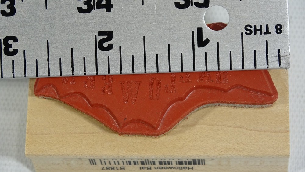 Memory Box Halloween Bat Mounted Rubber Stamp B1887