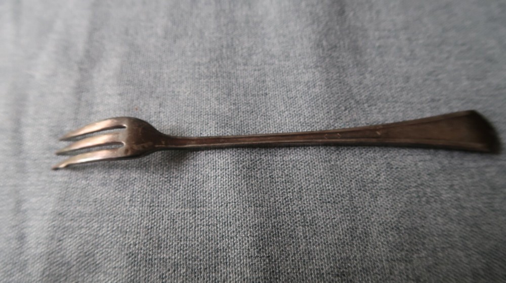 Antique Silverplate HOTEL MORRISON Olive Fork 6"