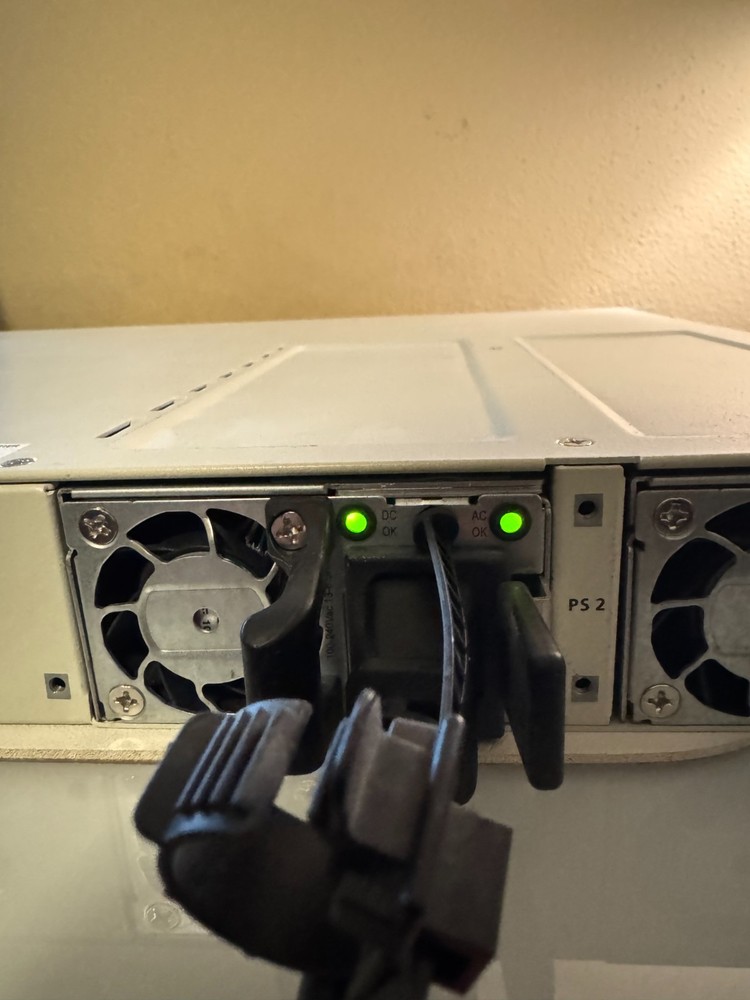 Alcatel-Lucent OmniSwitch OS6860E-P48 Multi gigabit stackable Switch