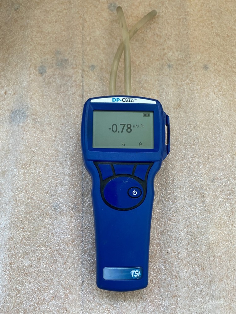 TSI DP-CAlc 5815 - Micromanometer with Case