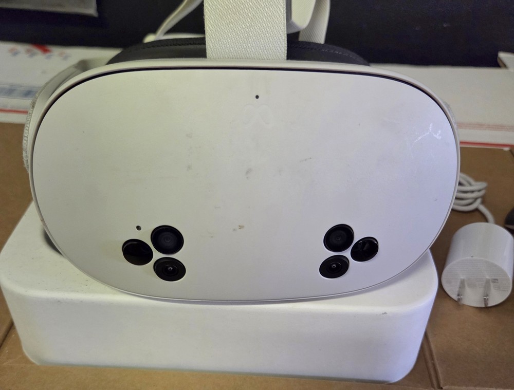 META Quest 3S VR Headset 128GB Missing One Controller Tested & Working