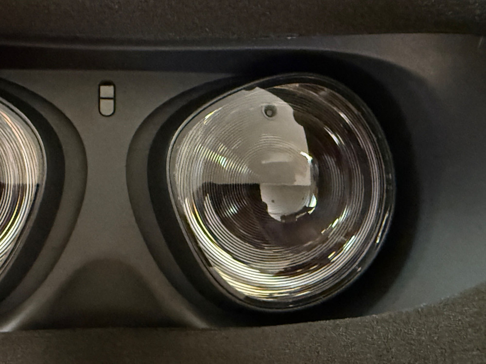 64GB Boxed Meta Quest 2 VR Headset - Excellent Condition w Controllers + Extras