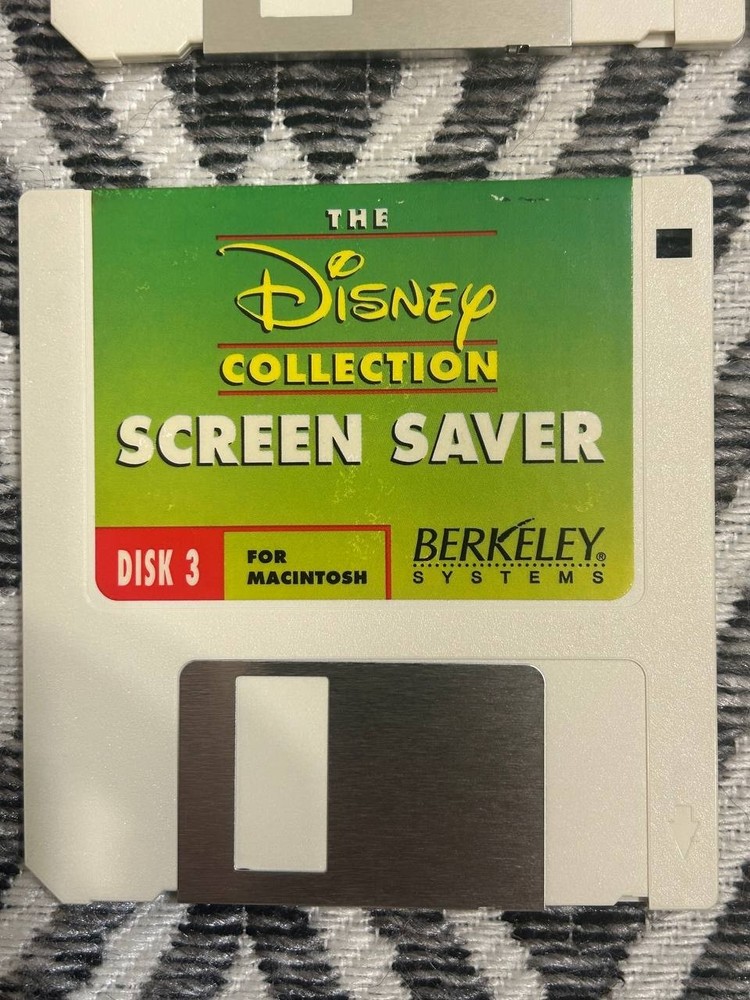 Disney Collection Screen Saver Macintosh 4-Disk Set w/ Box Berkeley Systems