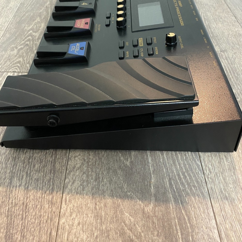 BOSS GT-100 Multi Effector Guitar Effects Processor ver.2 Used ※With AC Adapter