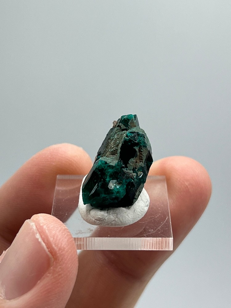 Dioptase H
