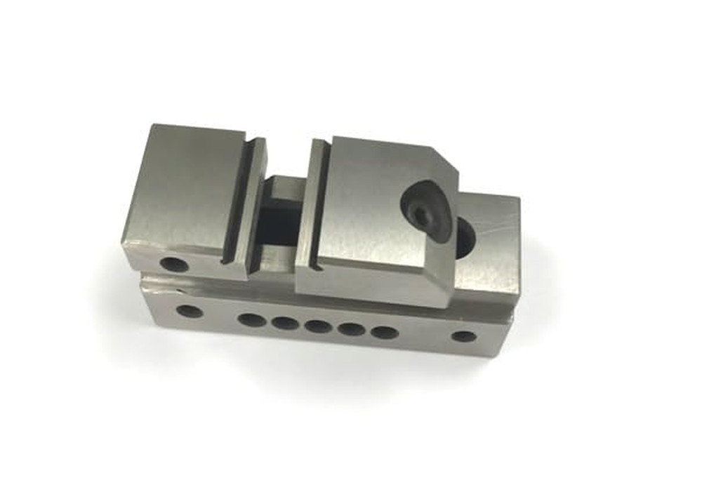 3900-0124 1" Precision Parallel Screwless Vise with Step Jaws