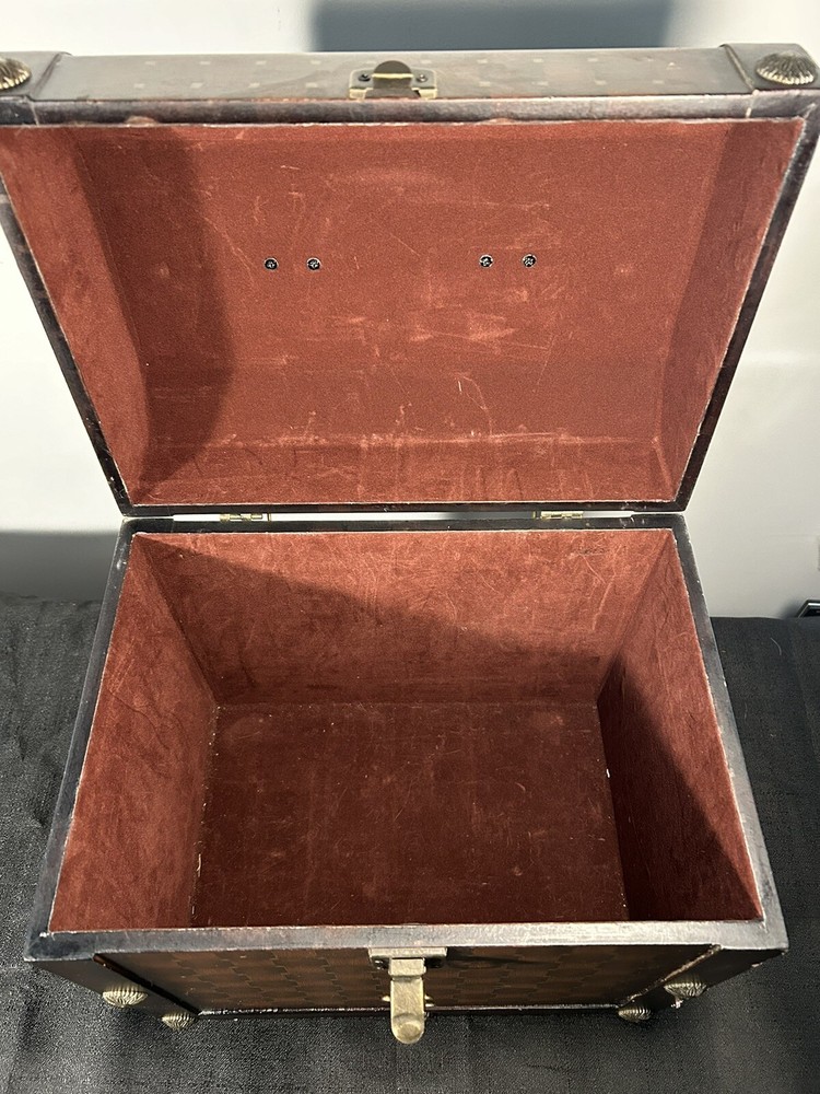 Small Trunk with Handle & Clasp