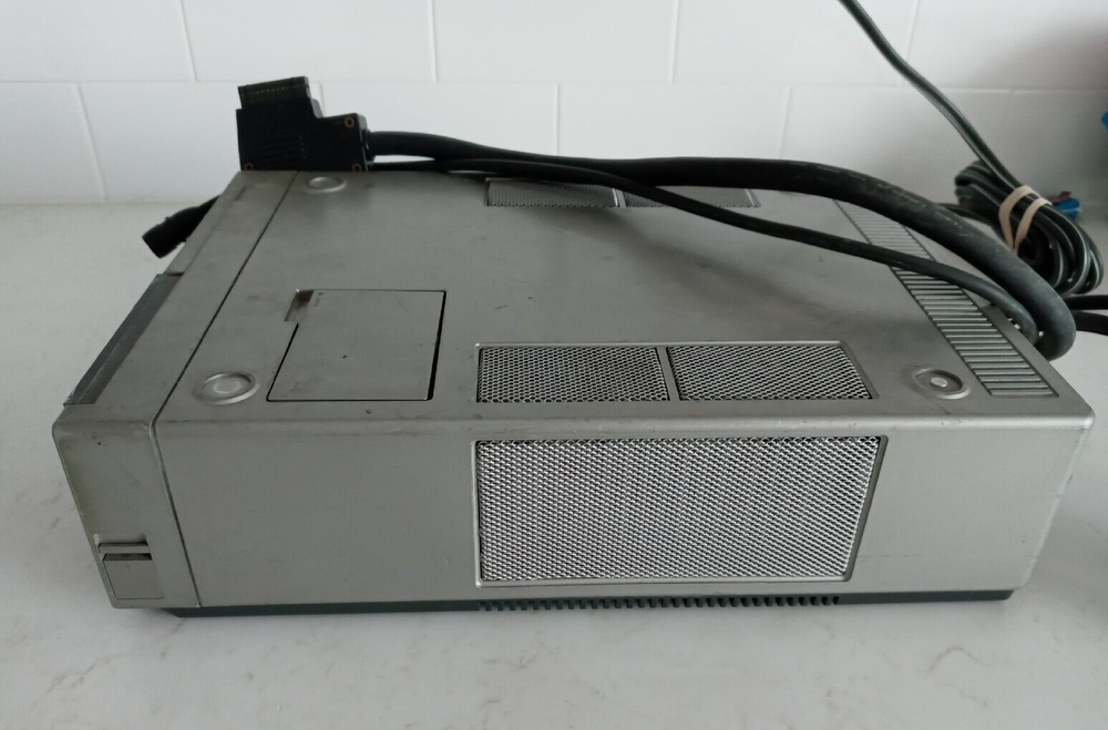 Vintage Programmable Betamax Portable Tuner Timer Unit Sony TT-2000 Untested