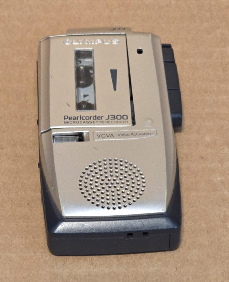 Olympus Pearlcorder J300 Microcassette Recorder Tested & Works