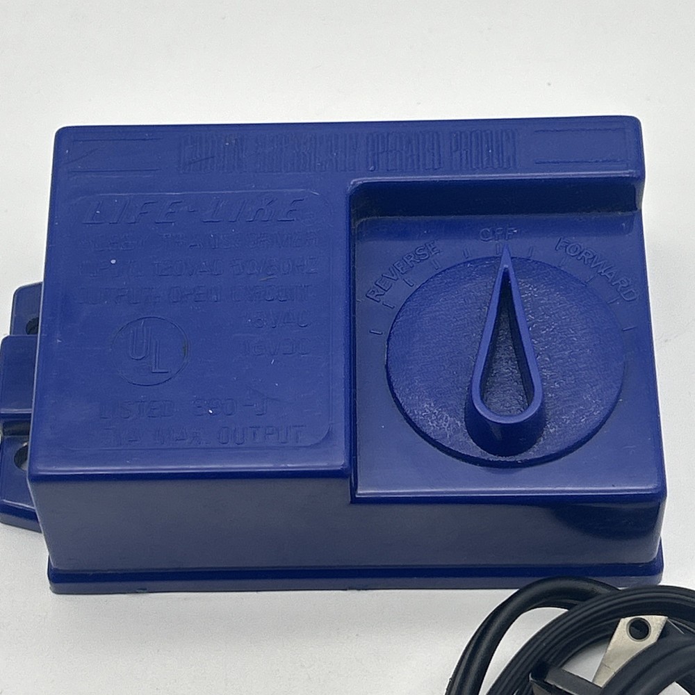 Life-Like Blue Model Train Hobby Transformer Reverse Off Forward 120 Volt OEM