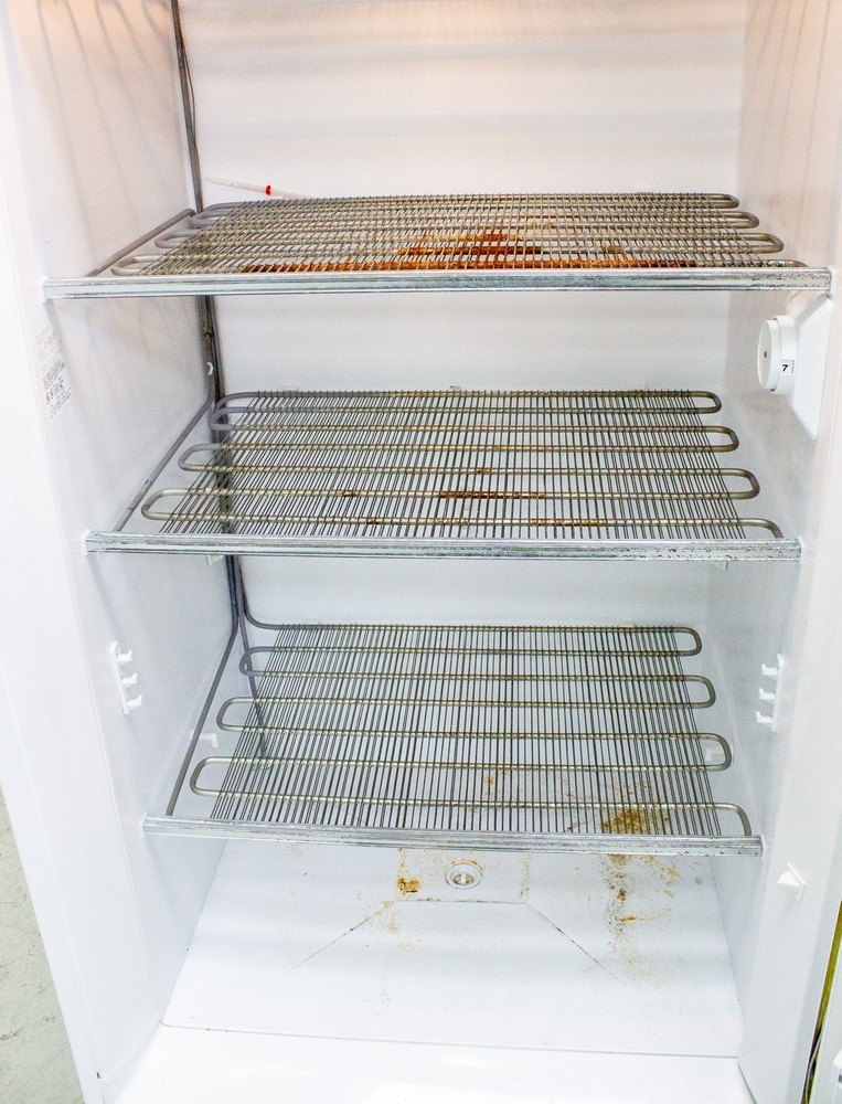 Kenmore 253.9261110 Upright Freezer for Efficient Space-Saving Stor (3370914)