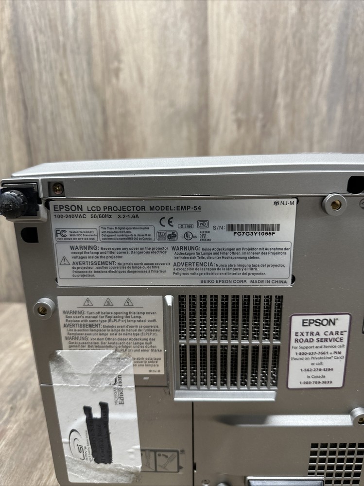 Epson PowerLite 54C 3 LCD Projector & Case EMP-54 Model
