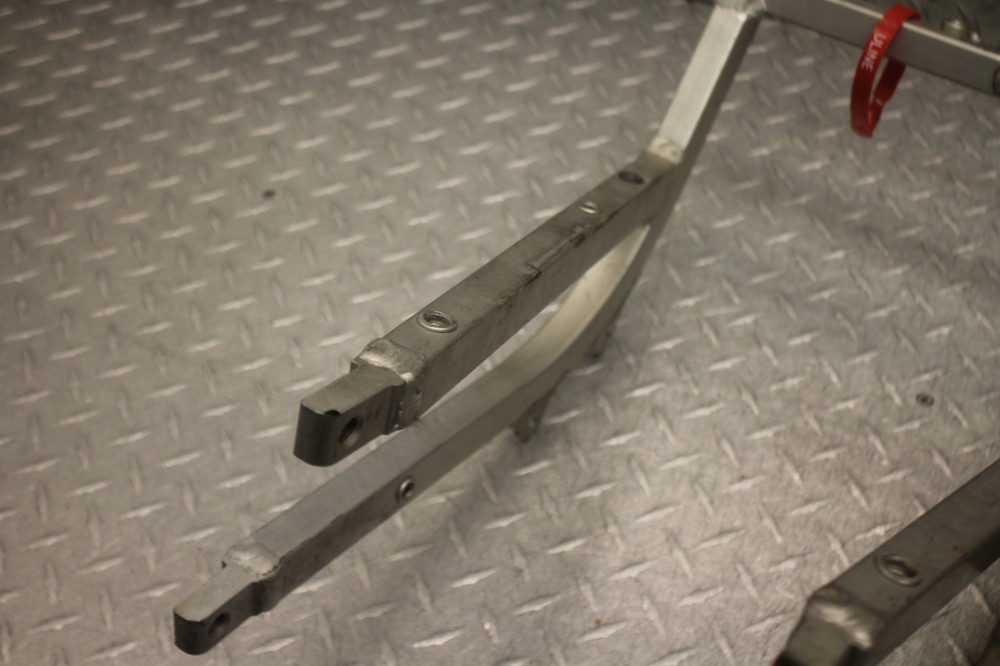 1996 SUZUKI GSXR750 FRONT SUBFRAME SUB FRAME