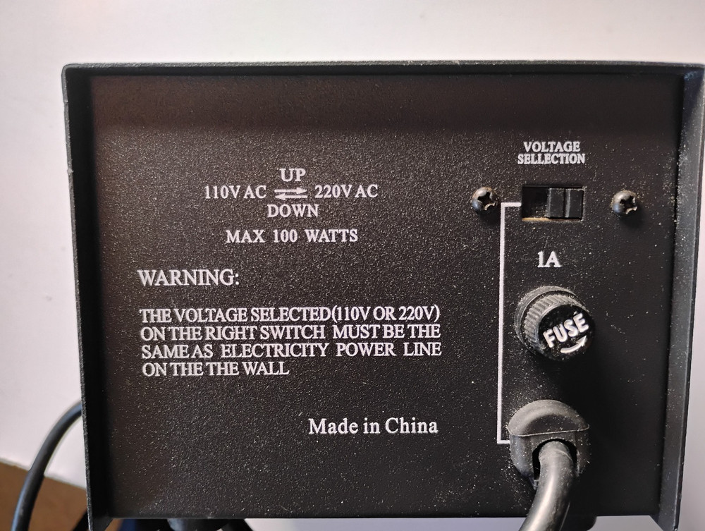 PHILLIPS STEP-DOWN CONVERTER,TC-100D, 220- 110V 50/60Hz