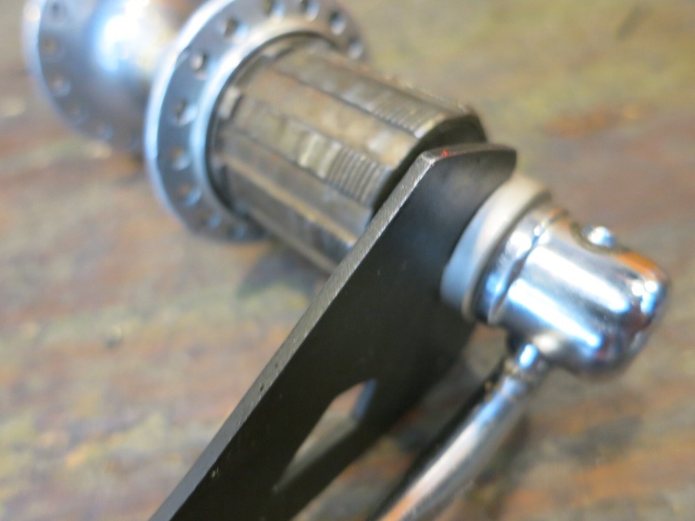 Stein Hub Hugger - Portable Hub Axle Vise