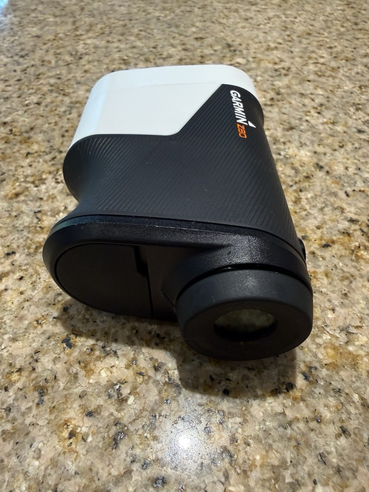 Garmin Z80 Golf GPS Rangefinder w/ Case