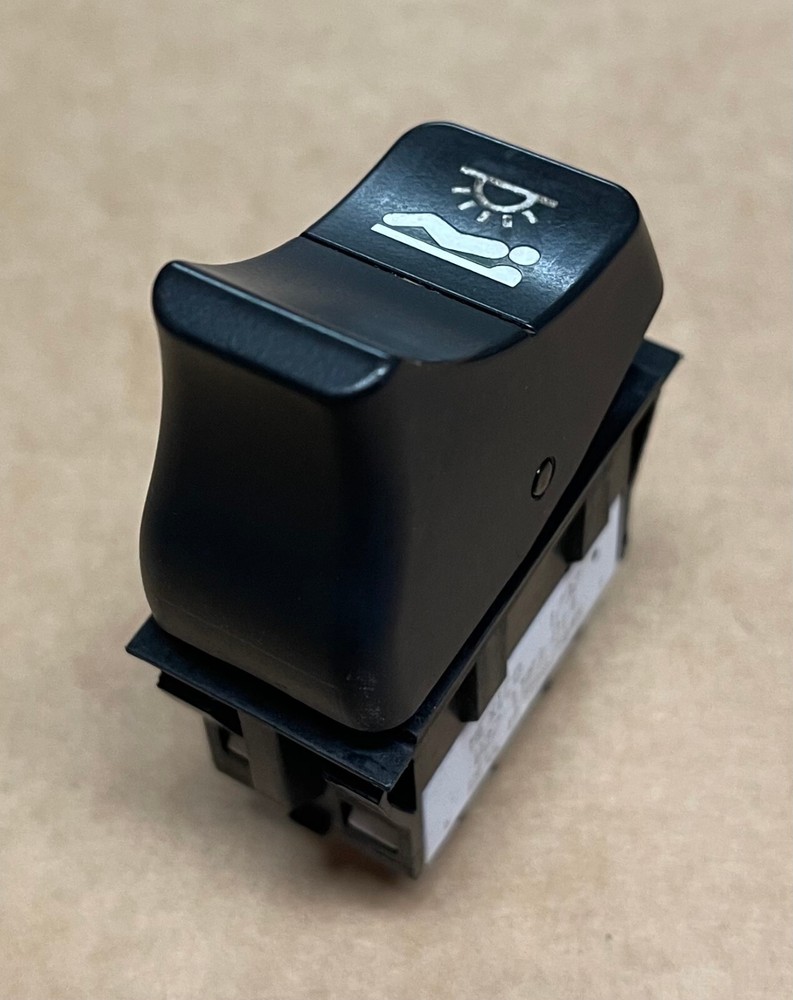 KENWORTH Sleeper Bunk Dome Light Rocker Switch P27-1173-014