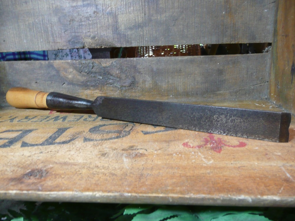 Vintage WINSTED EDGE TOOL WORKS 1" Chisel