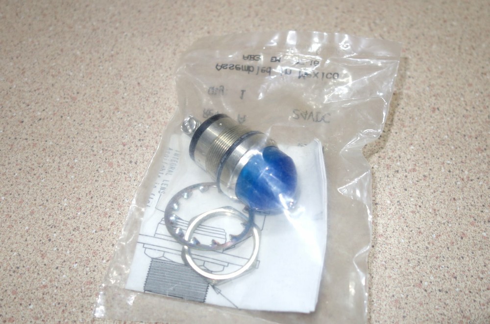 Dialight 556-3814-304 Blue Dome Lens 1" 24Vdc     (B3)
