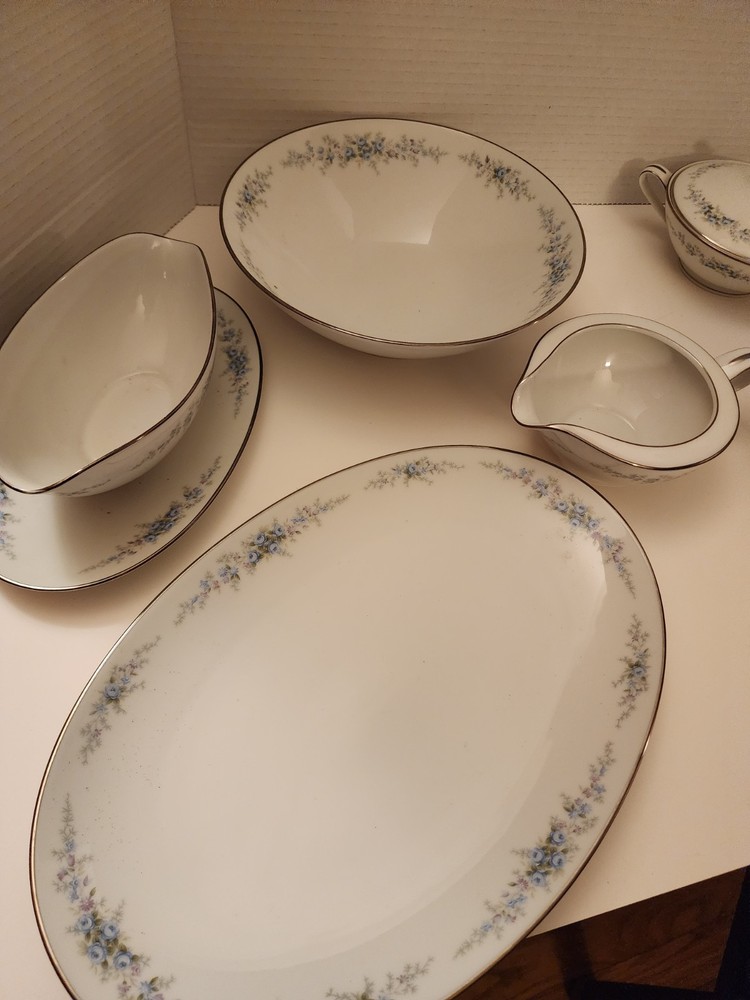 Nortake Roseberry China Set 6 complete place settings