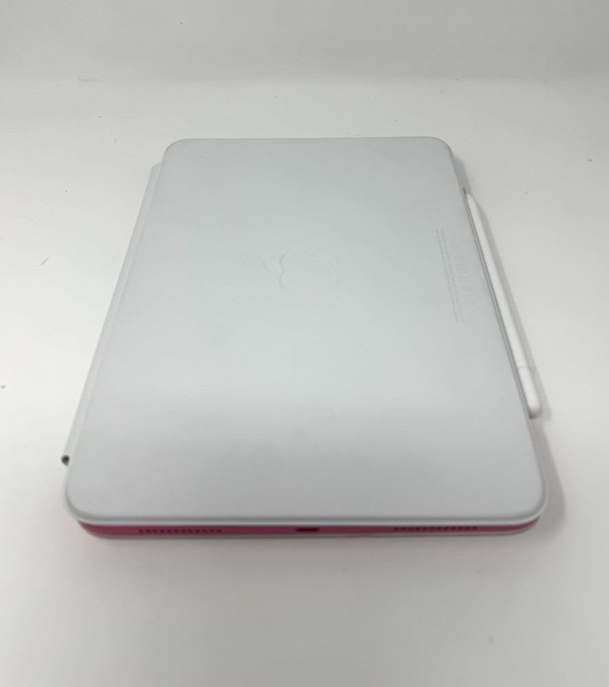 Apple iPad 10th Gen 64 GB Bundle + Magic Keyboard Folio + Apple Pencil USB-C
