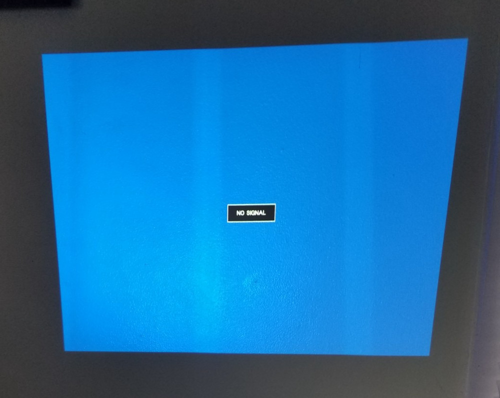 Mitsubishi Electric XD400U DLP Projector With Lens Cap & Multiple Inputs working