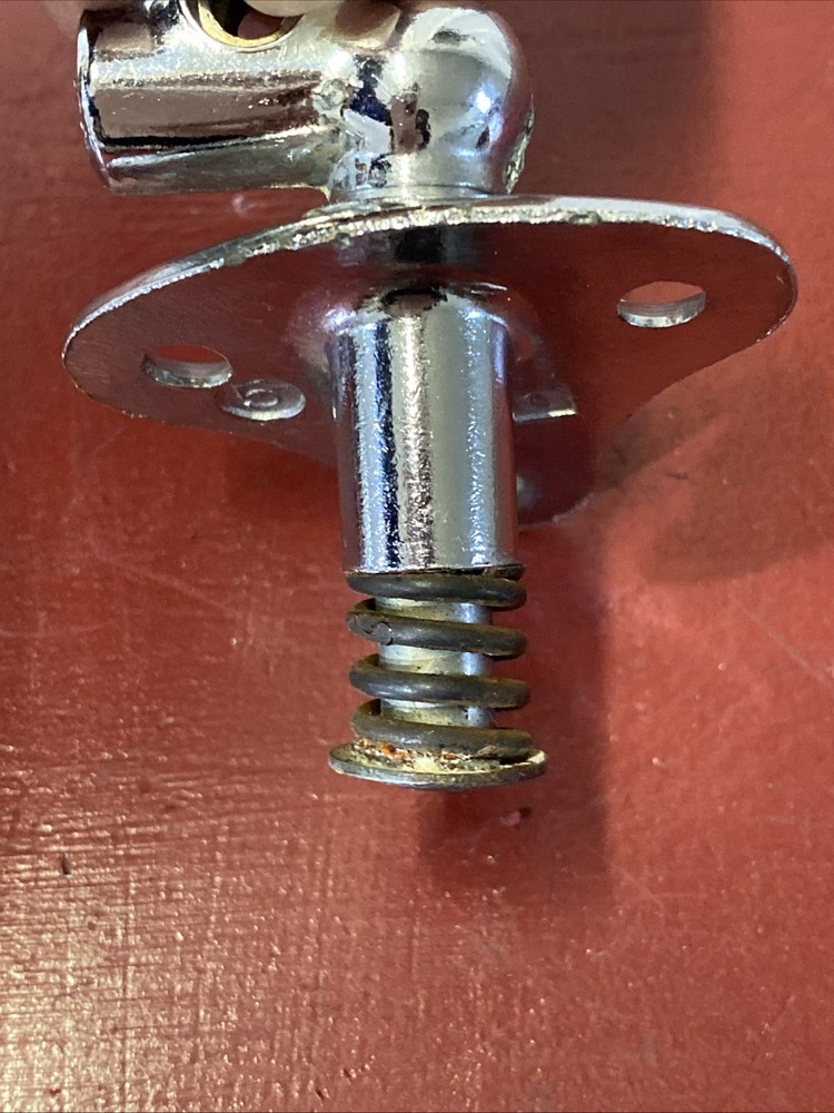 1930 's 1937 BUICK GM SUN VISOR BRACKET T06350R